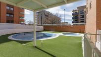 Piscina de Pis en venda en  Granada Capital