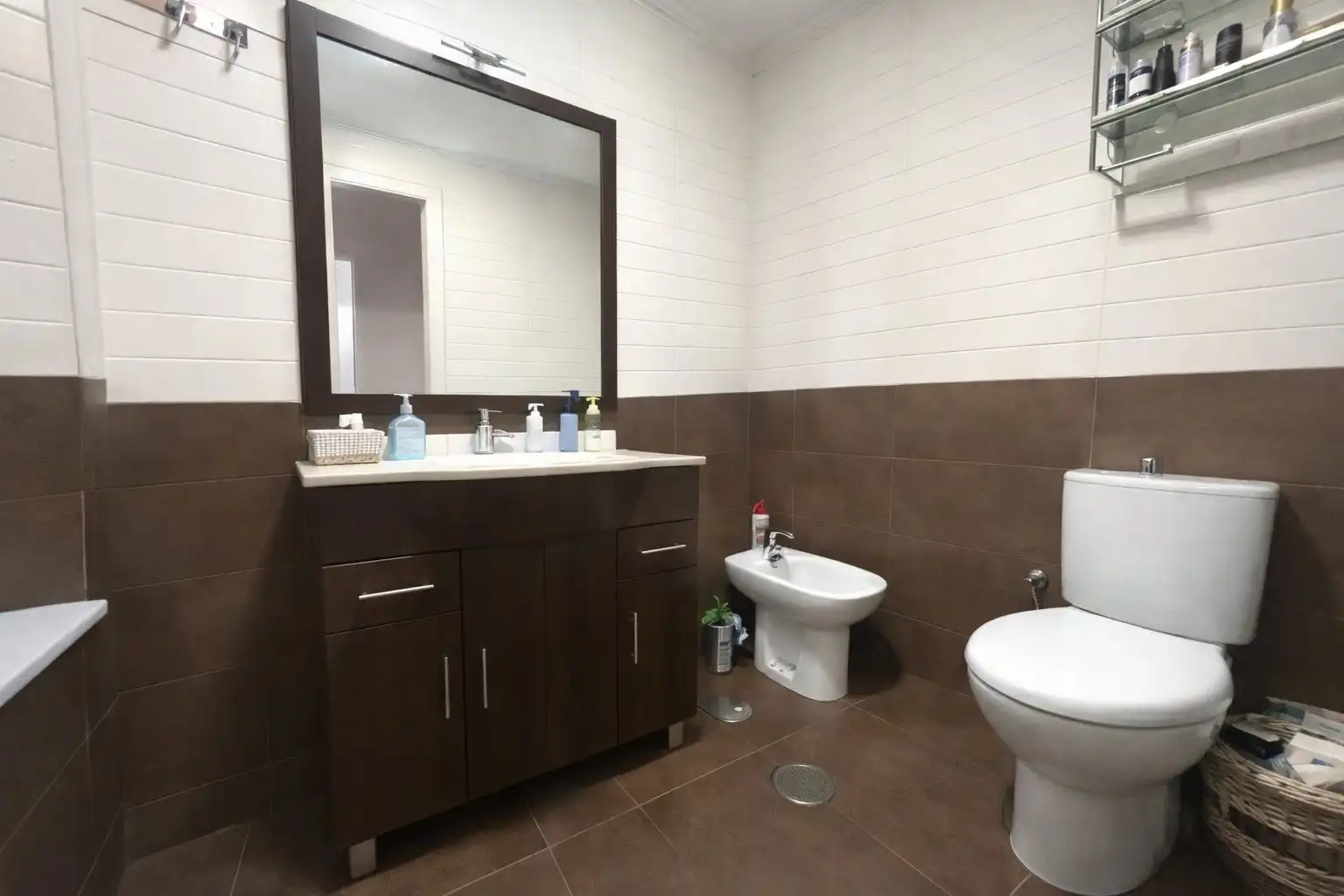 Bathroom of Flat for sale in Almería  with Air Conditioner, Terrace and Community pool