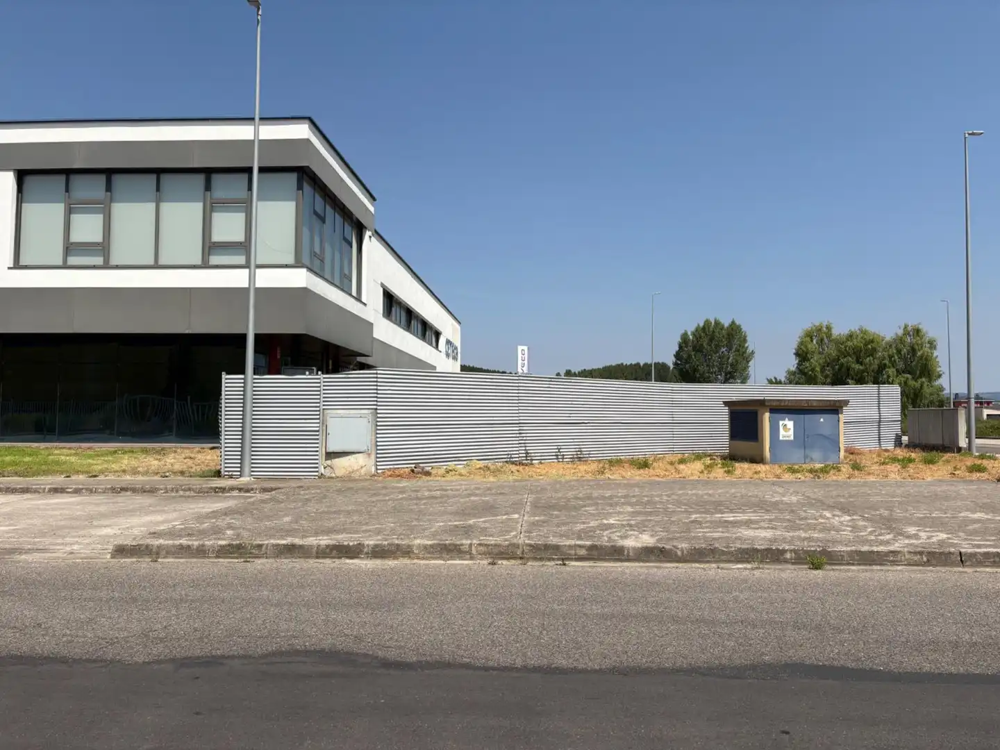Vista exterior de Nave industrial en venta en Camponaraya