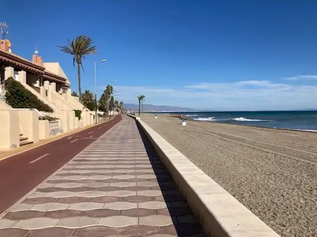 Vista exterior de Apartamento en venta en Roquetas de Mar con Aire acondicionado y Piscina comunitaria