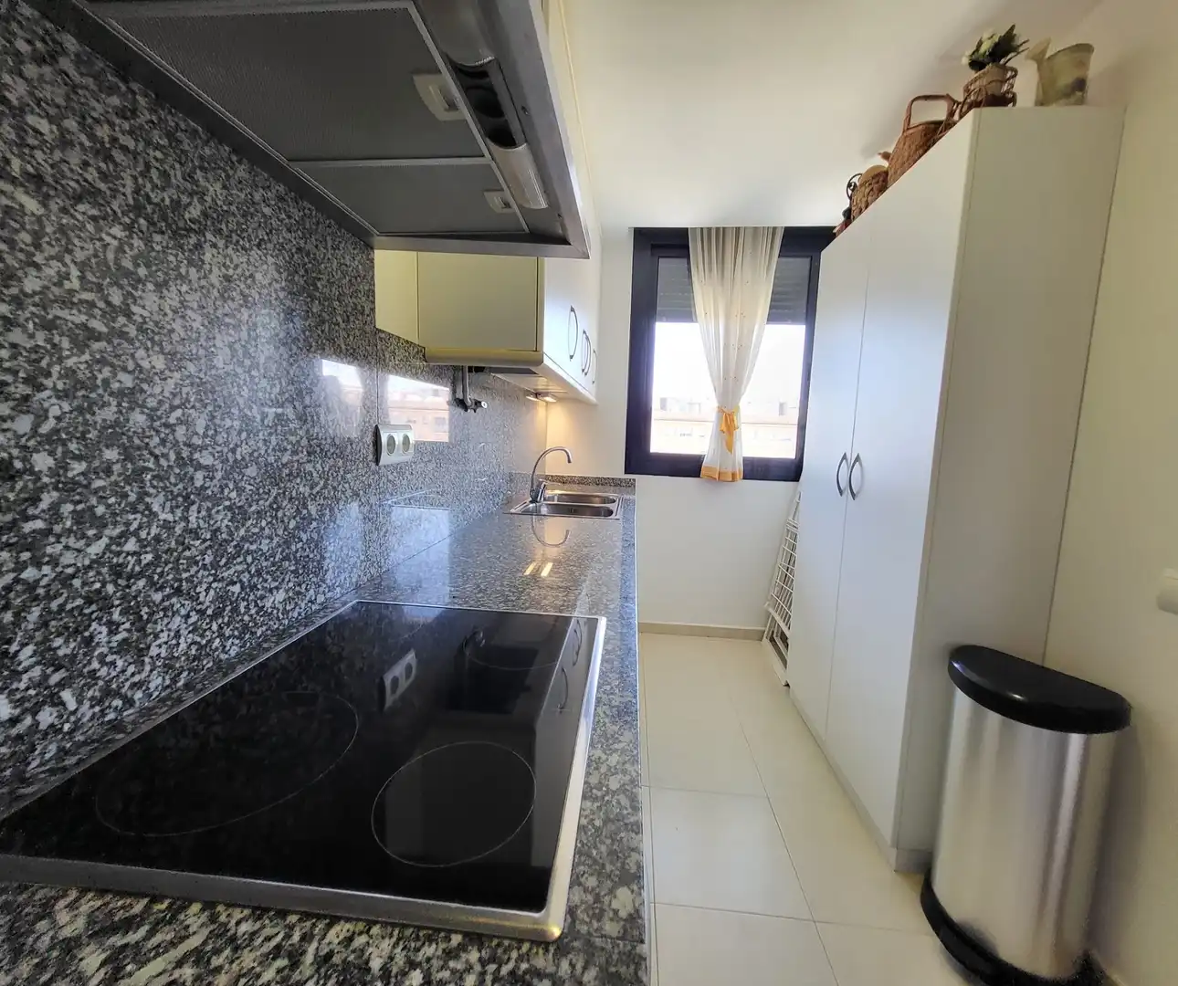 Cocina de Ático de alquiler en Cubelles con Aire acondicionado, Calefacción y Terraza