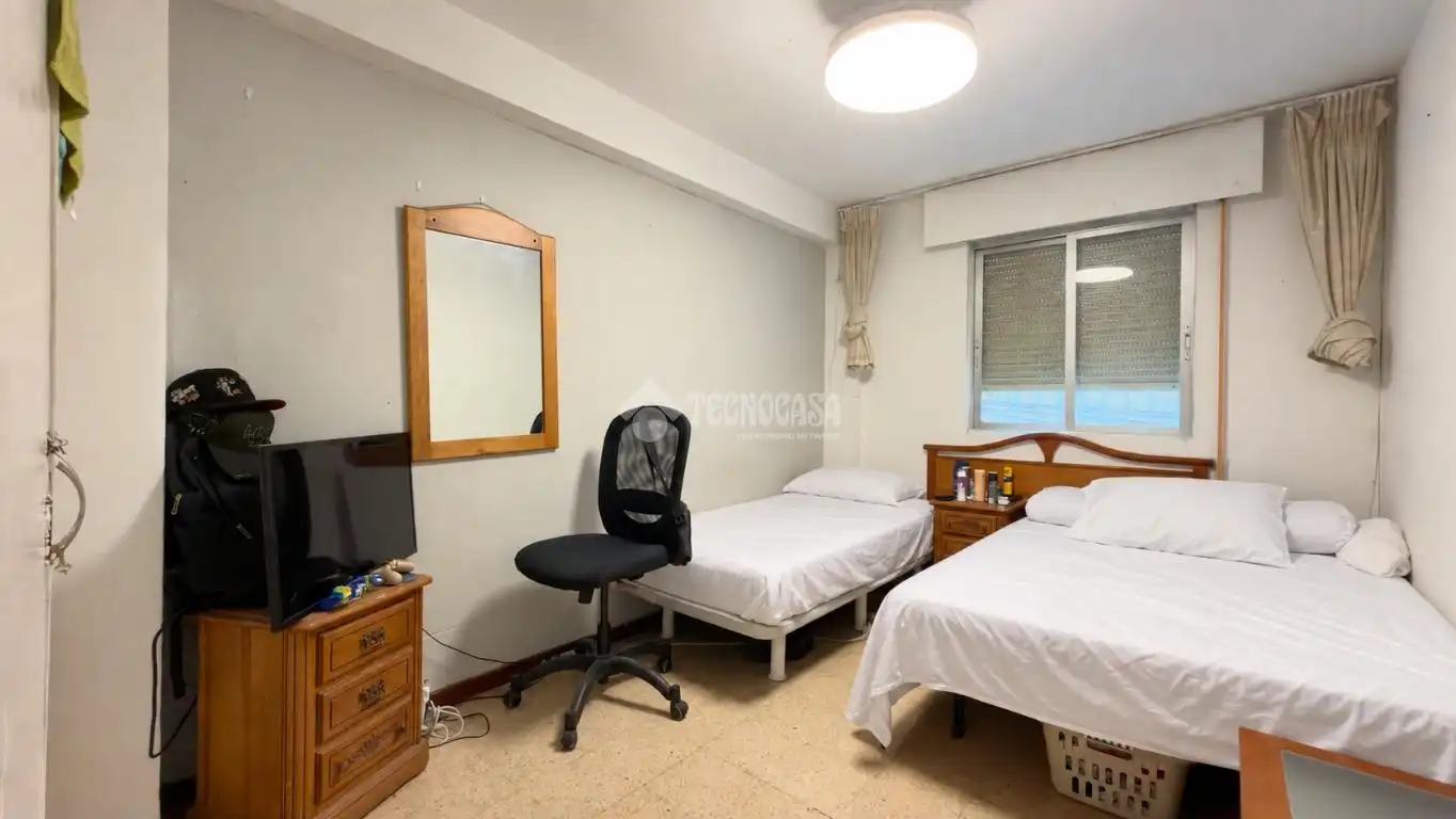 Habitación de Piso en venta en Madrid con Calefacción y Terraza