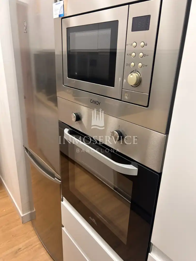Cuina de Pis de lloguer en Barcelona amb Aire condicionat, Calefacció i Parquet