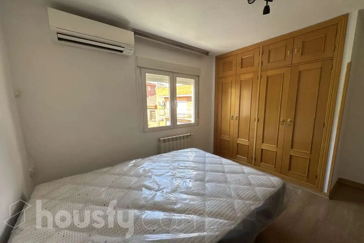 Schlafzimmer von Wohnung zur Miete in Getafe mit Klimaanlage, Heizung und Möbliert