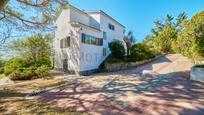 Vista exterior de Casa o xalet en venda en Santa Eulàlia de Ronçana amb Terrassa i Piscina