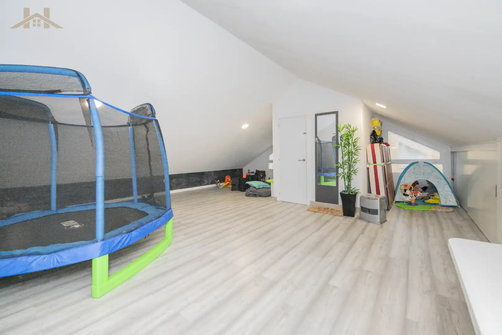 Casa adosada en venta en Rivas-Vaciamadrid con Aire acondicionado, Jardín privado y Piscina