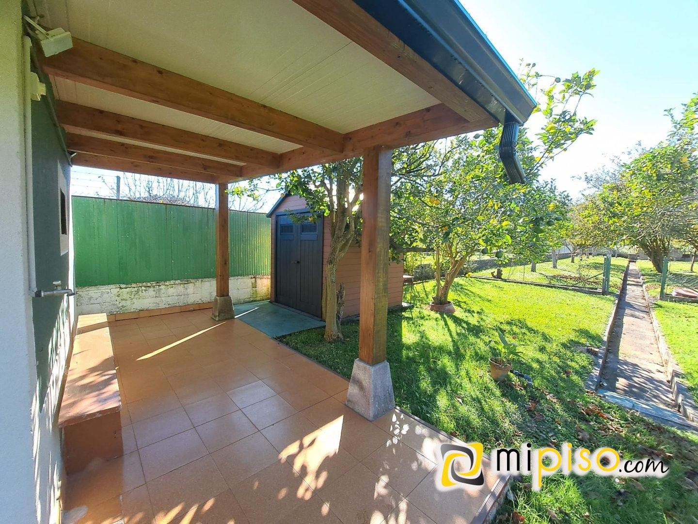Garden of House or chalet for sale in Laredo