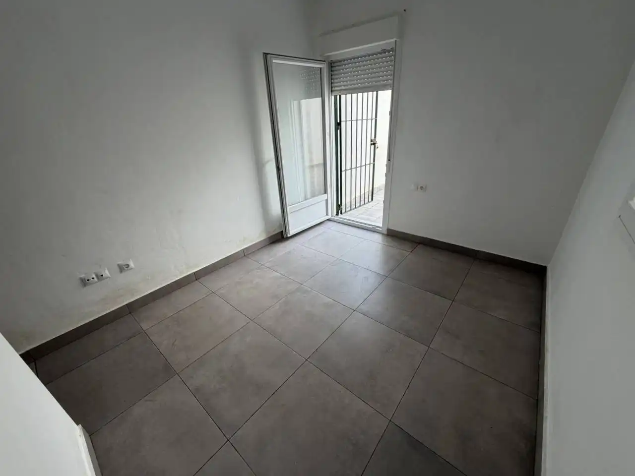 Flat for sale in Calle PRADO DE SAN SEBASTIAN, San Juan del Puerto