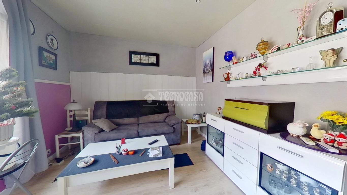 Living room of Flat for sale in Sabadell  with Air Conditioner and Parquet flooring