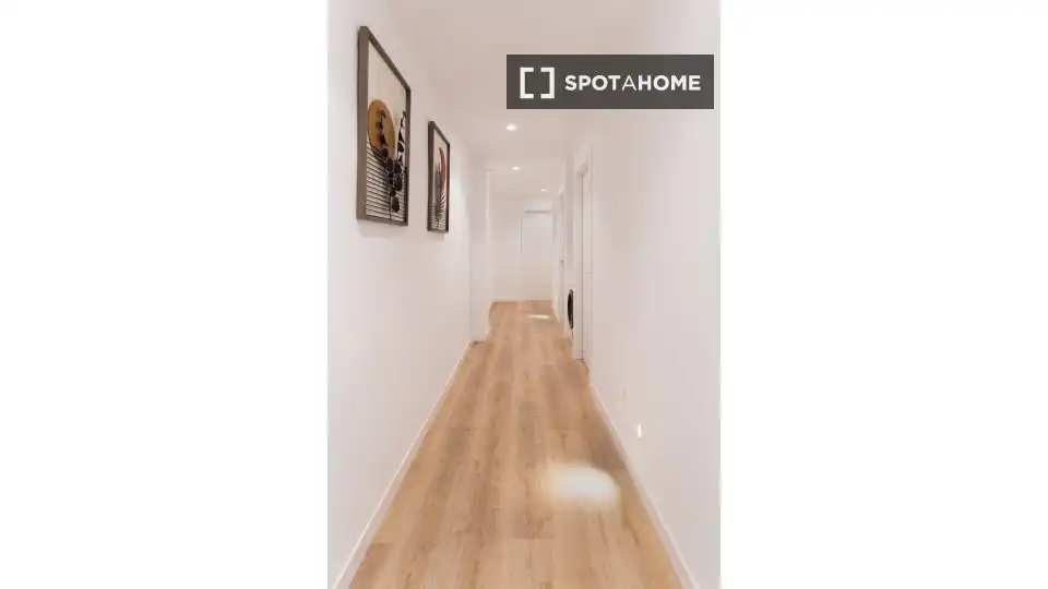 Room in Los Rosales