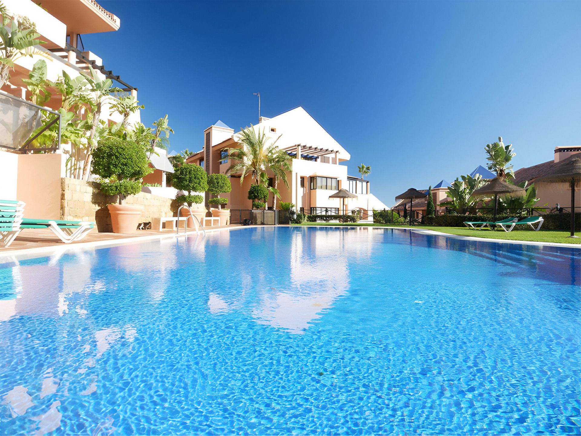 Swimming pool of Planta baja for sale in Mijas  with Air Conditioner, Terrace and Storage room