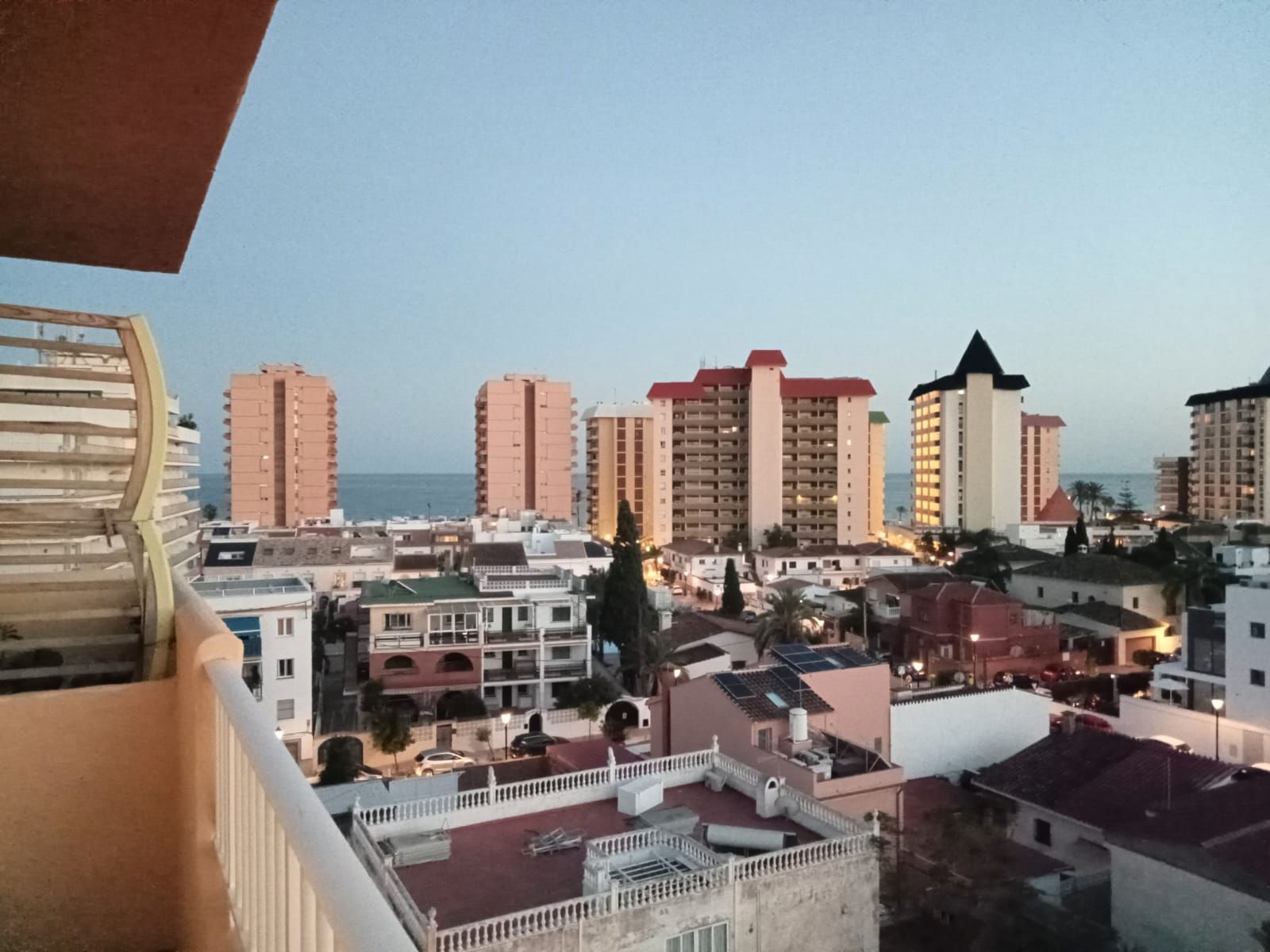 Vista exterior de Pis de lloguer en Fuengirola amb Terrassa, Forn i Rentadora
