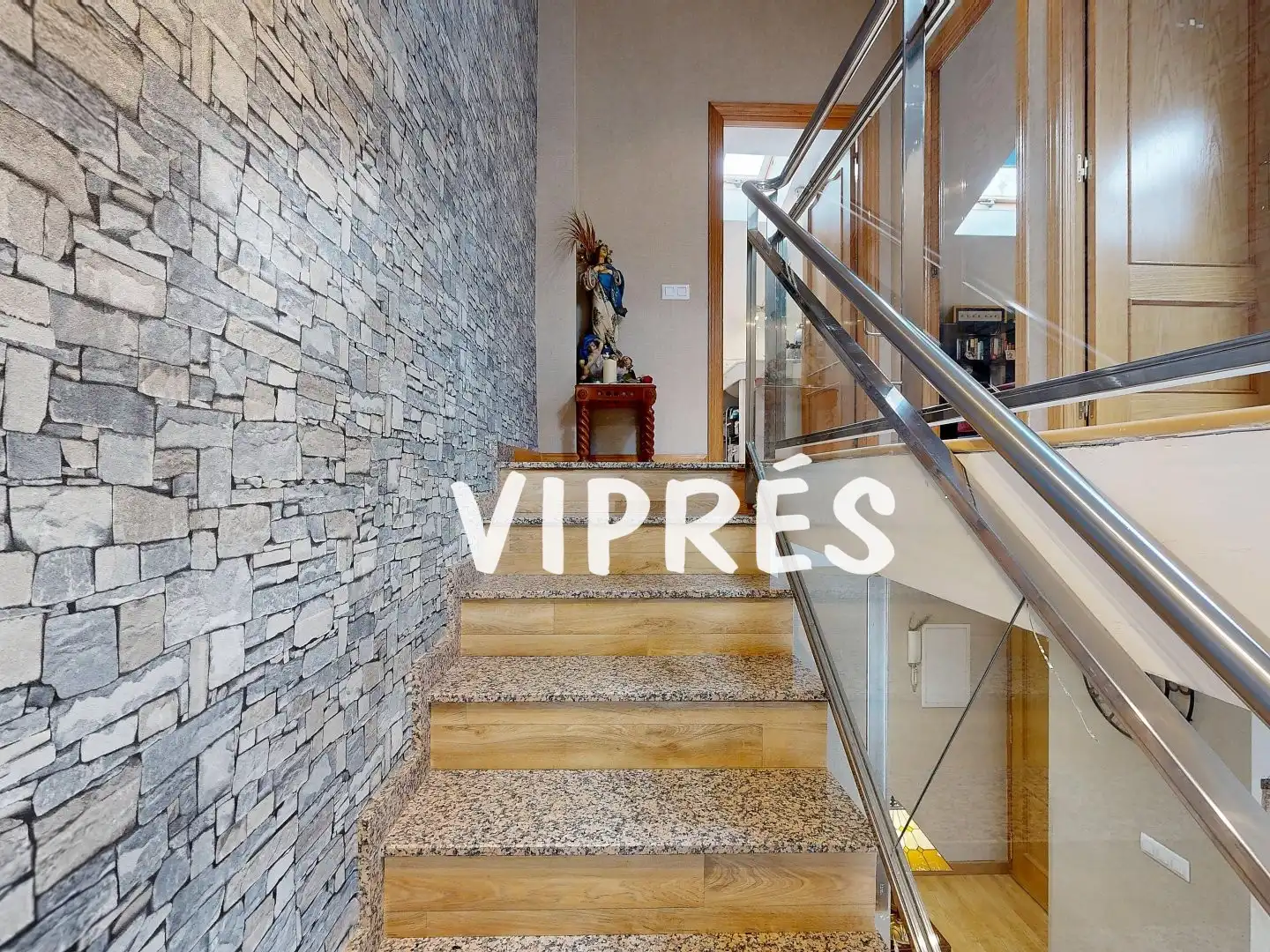 Duplexes for sale in Casco Antiguo