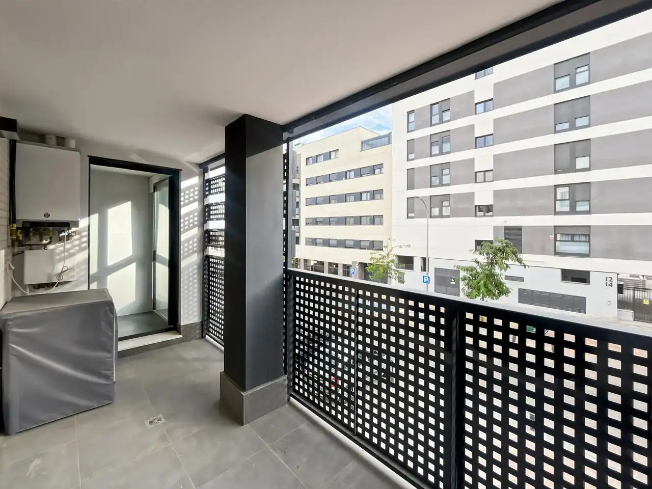 Flat with pool for sale in Calle del Arte Pop