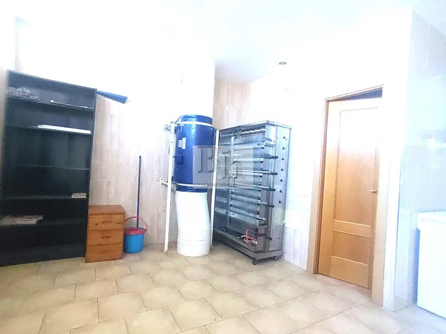 Commercial properties for sale in Alhaurín de la Torre  with Air Conditioner and Furnished