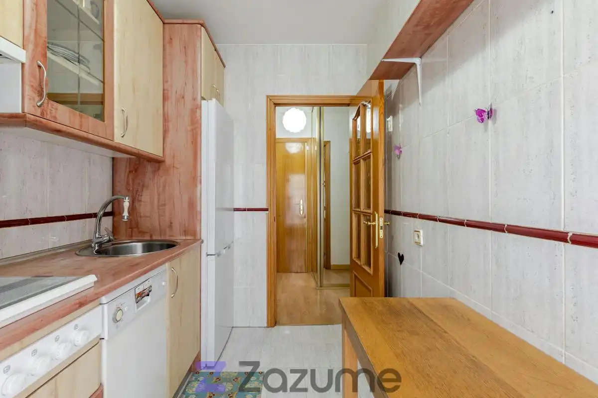 Kitchen of Flat for rent in Puente de Vallecas