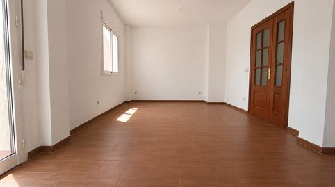 Foto 3 von Einfamilien-Reihenhaus zum Verkauf in Avenida la Victoria, La Carlota, Córdoba