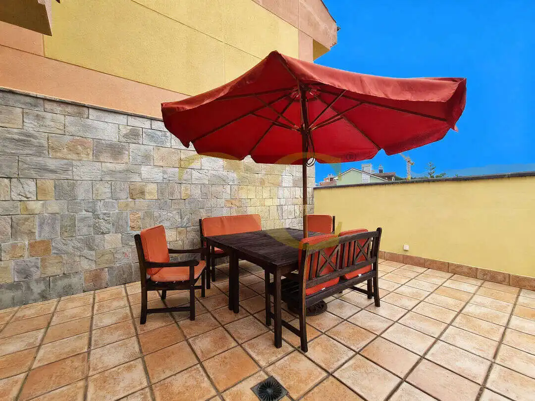 Terraza de Casa adosada en venta en Ribadesella con Calefacción, Trastero y Amueblado