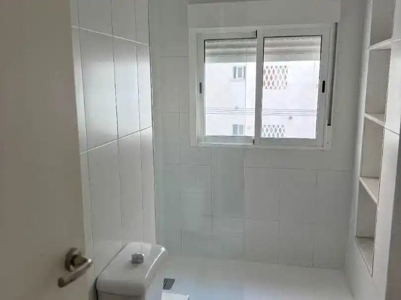 Baño de Piso en venta en Marbella con Aire acondicionado