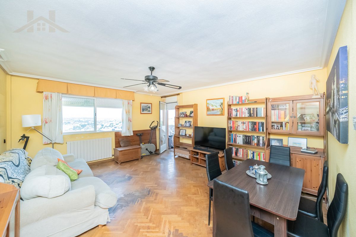 Living room of Attic for sale in Móstoles  with Heating, Parquet flooring and Terrace