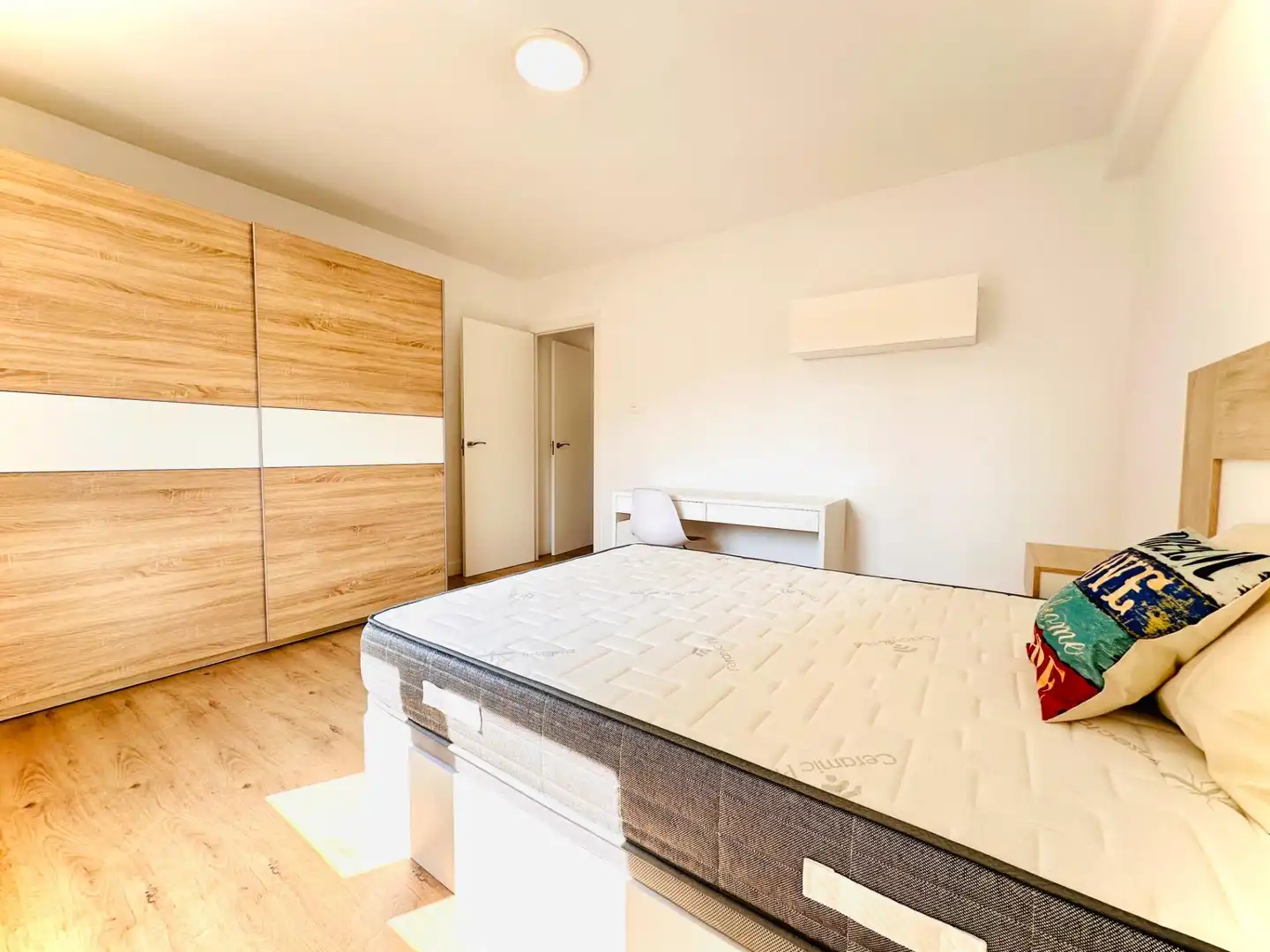Room in Calle FRAY JUAN SANCHEZ COTAN, Cartuja