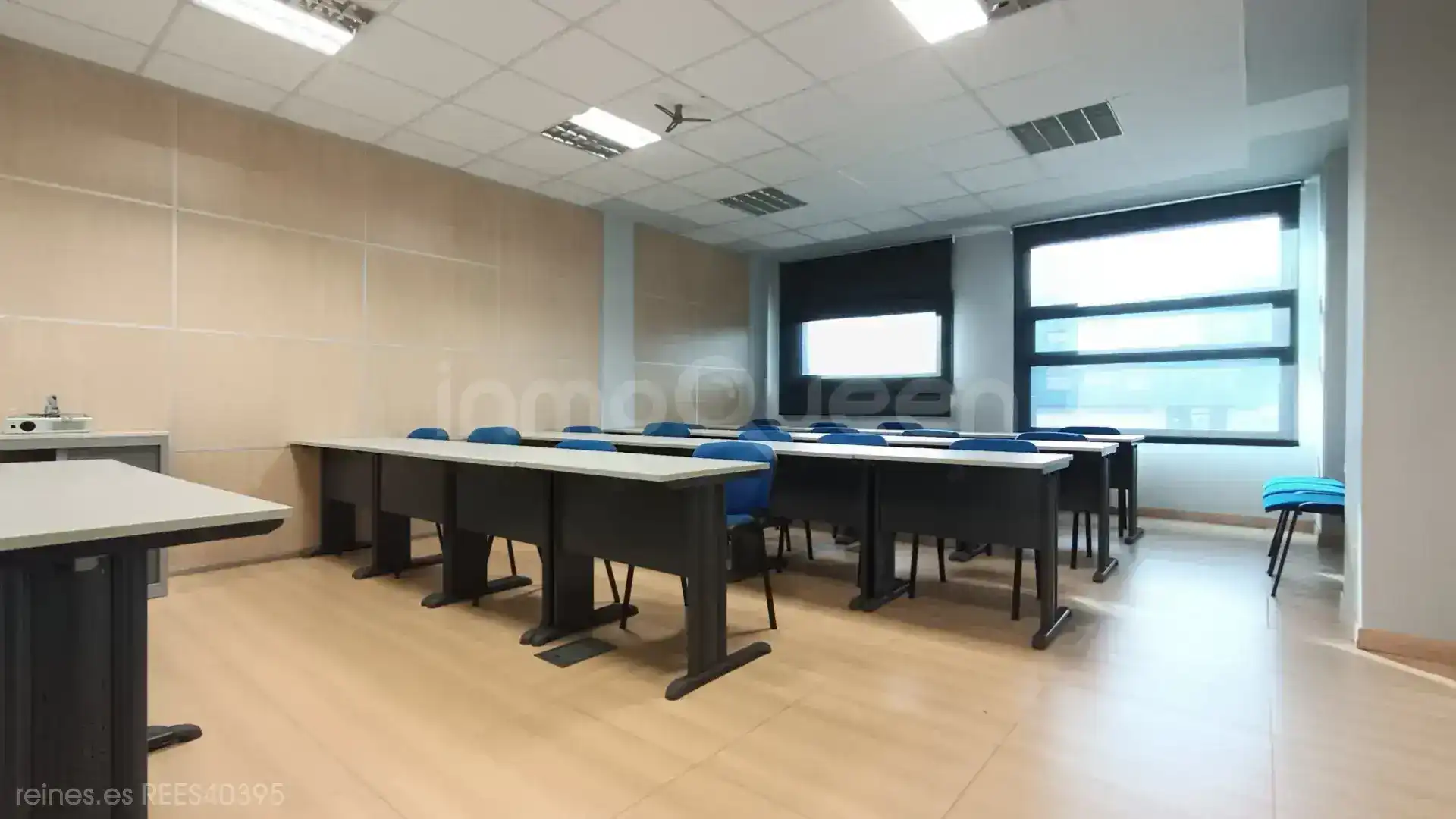 Oficina de alquiler en Llanera, Asturias