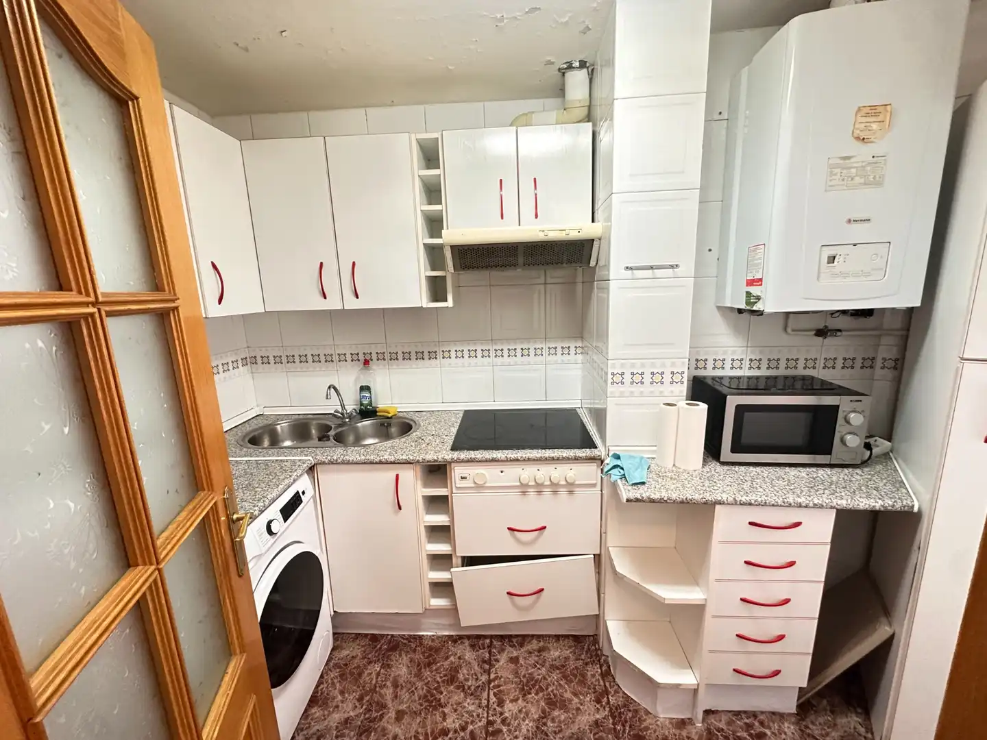 Küche von Wohnungen zur Miete in Cuenca mit Heizung, Möbliert und Waschmaschine