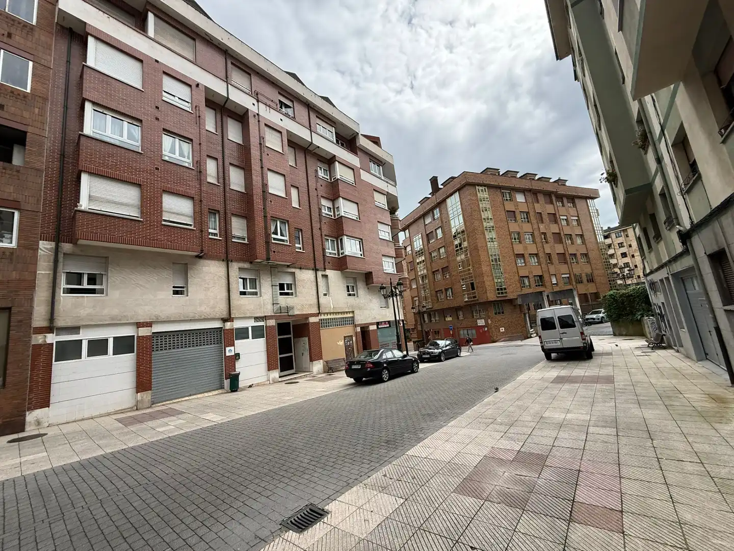 Außenansicht von Wohnung zum Verkauf in Oviedo  mit Heizung, Abstellraum und Möbliert