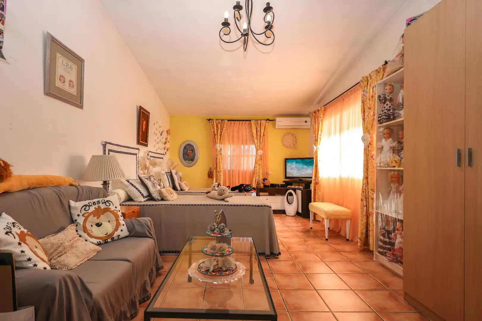 Sala d'estar de Casa o xalet en venda en Cártama amb Aire condicionat i Jardí privat