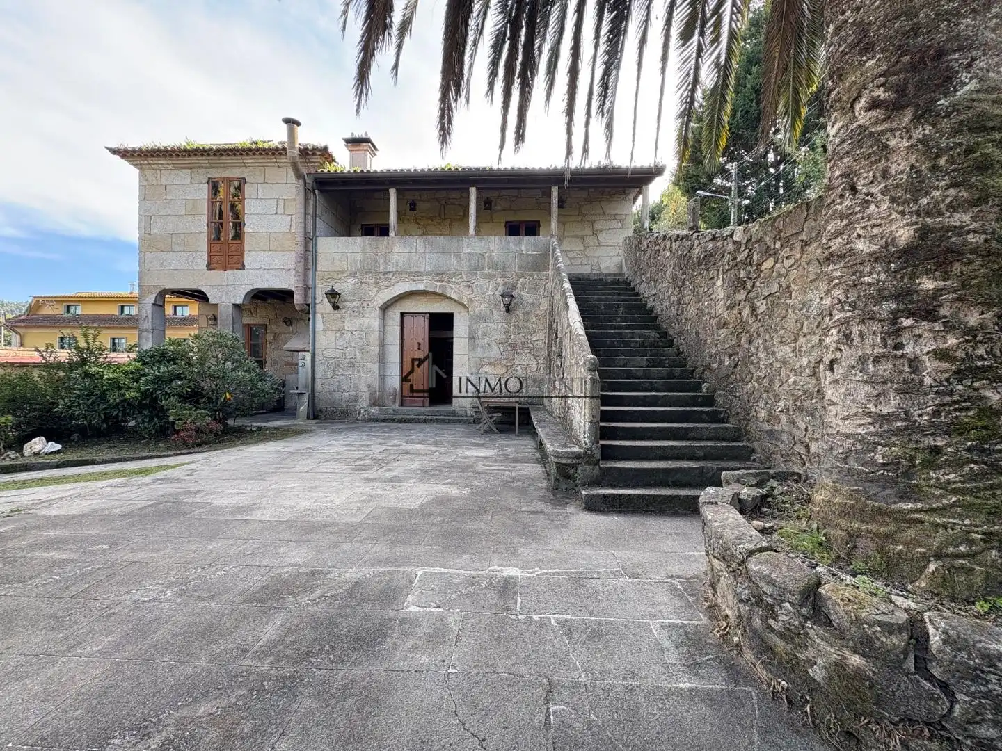Vista exterior de Casa o xalet en venda en Pontevedra Capital  amb Jardí privat