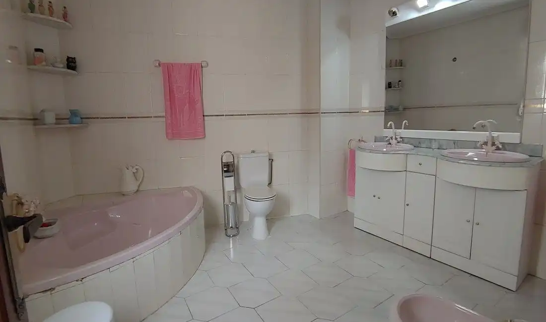Bathroom of Houses for sale in Plasenzuela  with Terrace, Furnished and Washing machine
