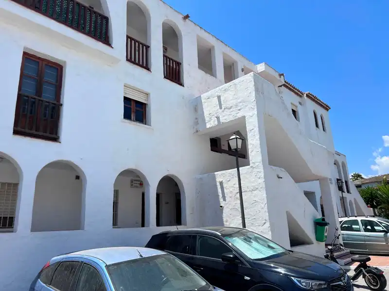 Pis en venda a Calle de Ojen, 3, Paraiso - Barronal