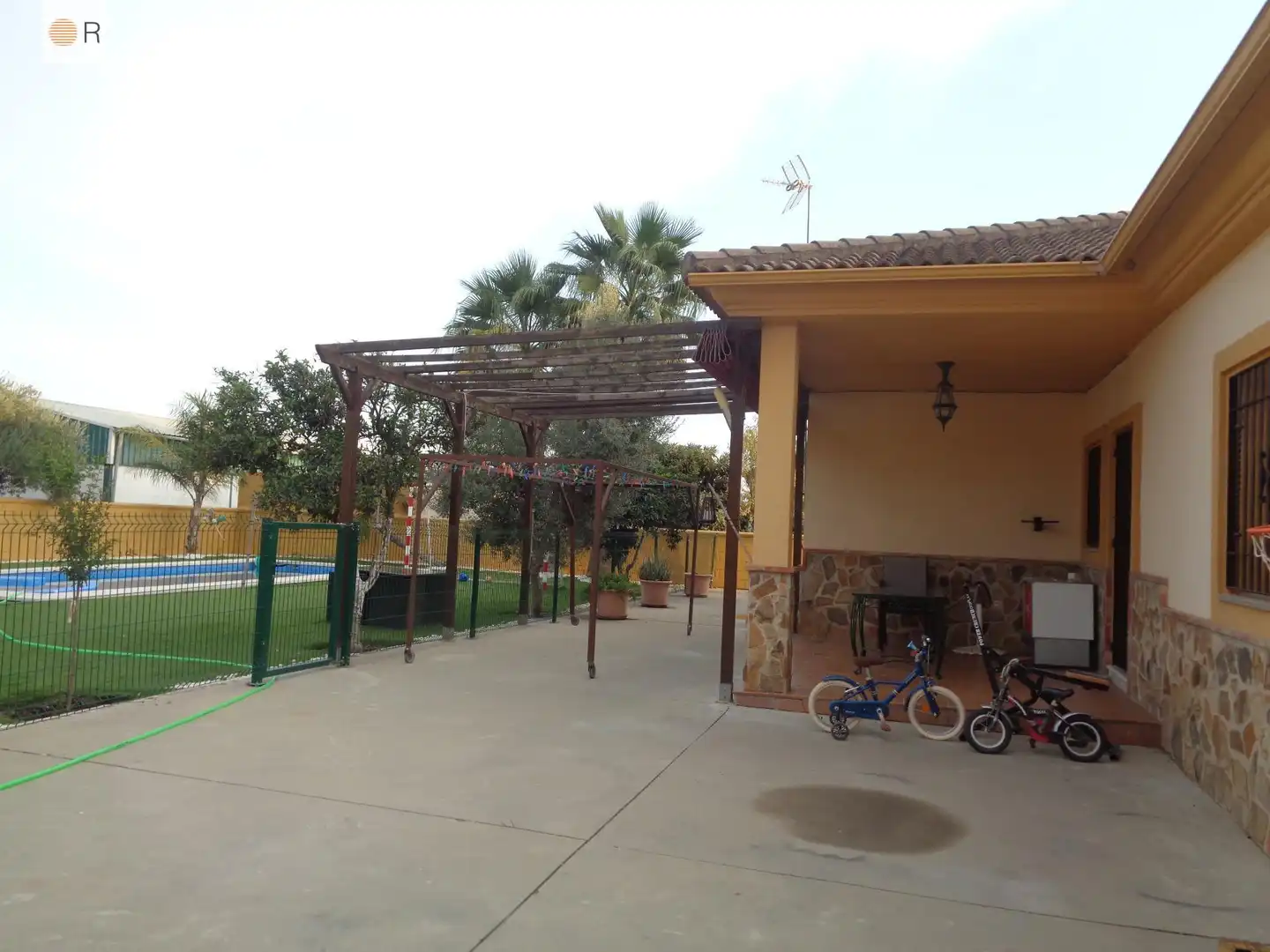 Piscina de Casa o chalet en venta en Córdoba con Aire acondicionado, Jardín privado y Trastero