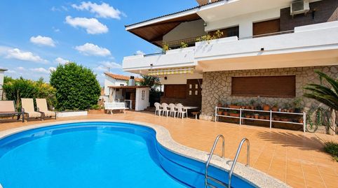 CASA DE 6 DORMITORIOS, 4 TERRAZAS. JARDÍN, PISCINA Y BARBACOA EN CAN FALGUERA, PALAU SOLITÀ I PLEGAMANS., imatge 4