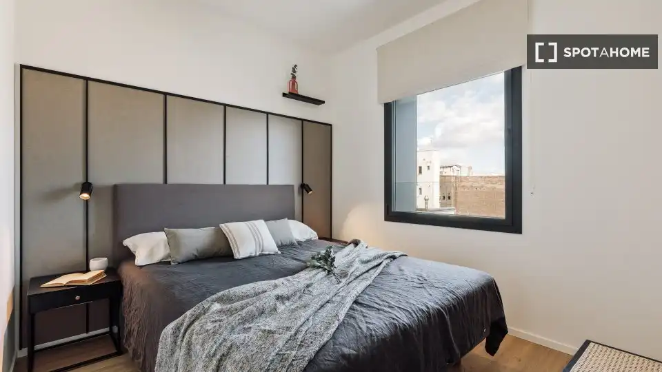 Bedroom of Flat for rent in Barcelona  with Air Conditioner, Heating and Furnished