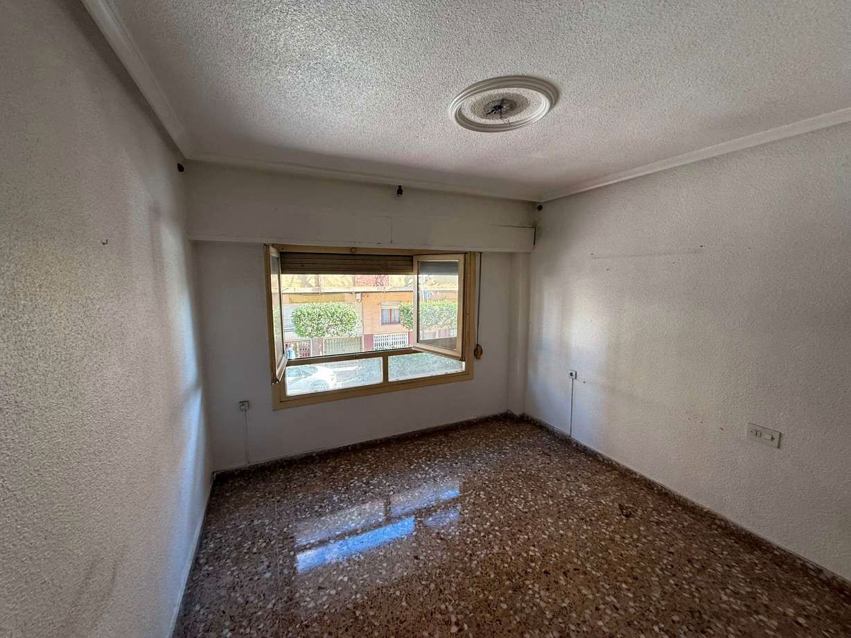 Habitación de Piso en venta en Elda