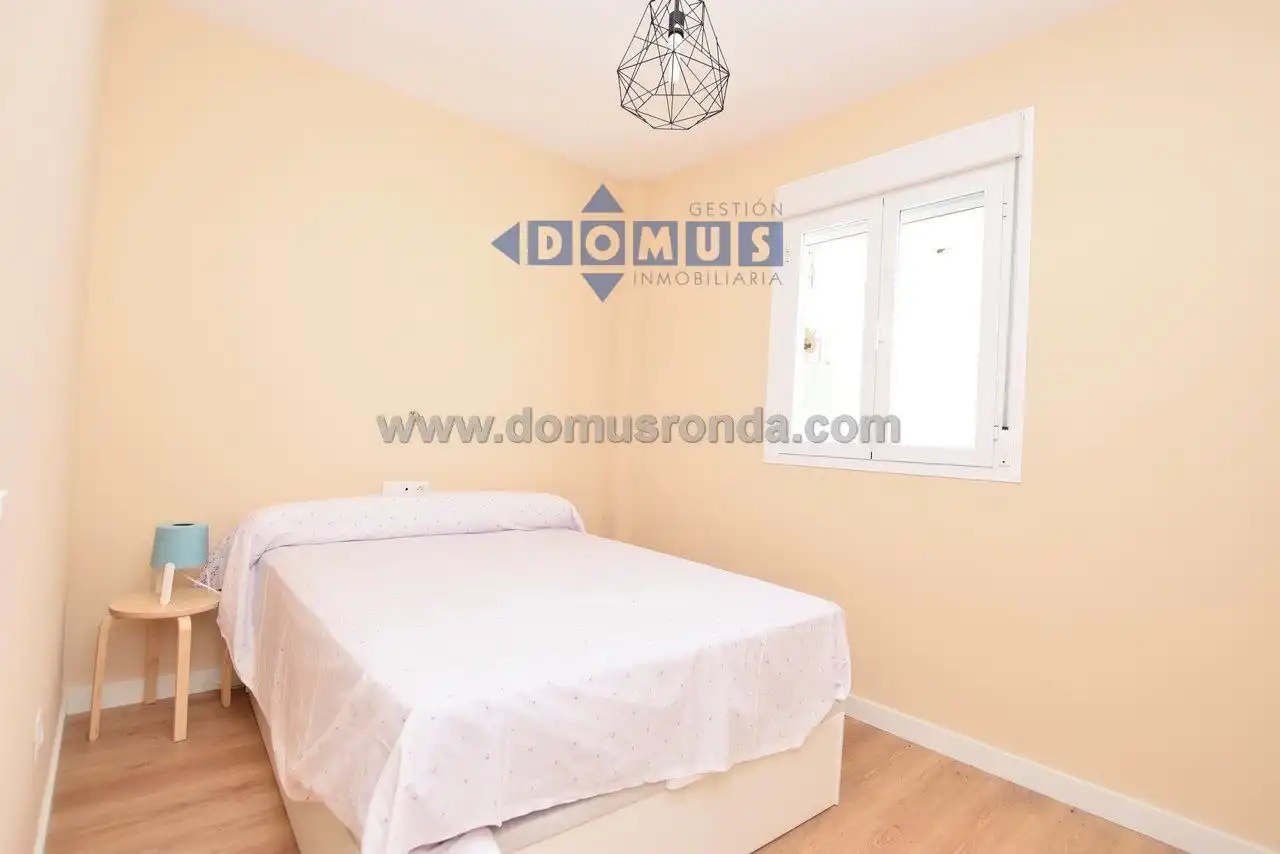 Bedroom of Flat for rent in Ronda  with Air Conditioner and Terrace