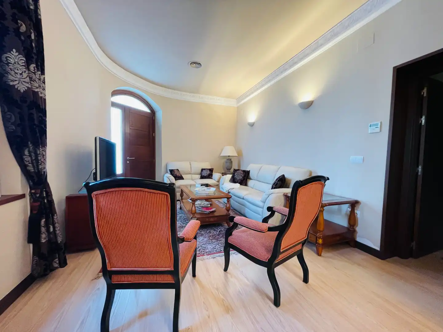 Sala de estar de Casa o chalet en venta en Los Yébenes con Aire acondicionado, Calefacción y Jardín privado