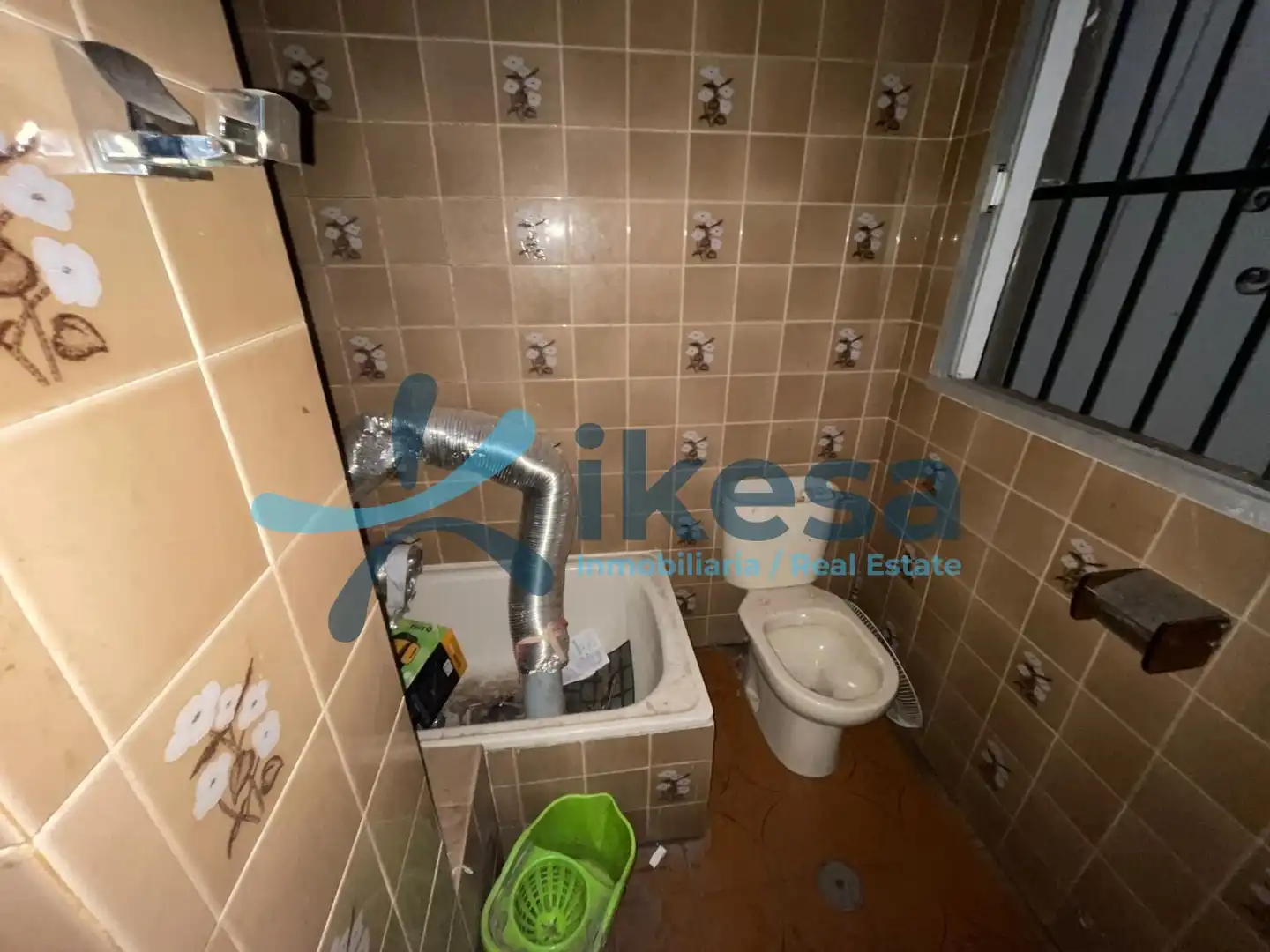 Bathroom of Detached homes for sale in Sevilla