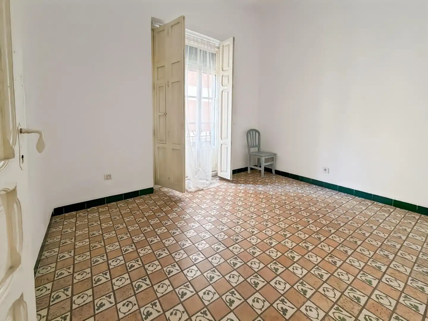 Piso de alquiler en Hospital - Plaza del Real