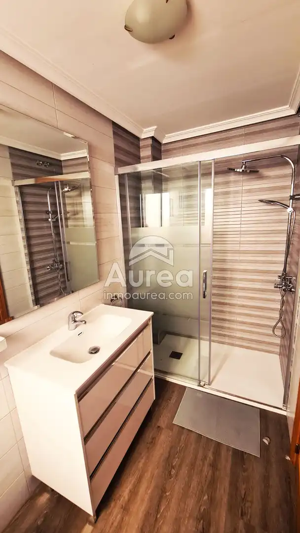 Baño de Piso de alquiler en San Vicente del Raspeig / Sant Vicent del Raspeig con Aire acondicionado