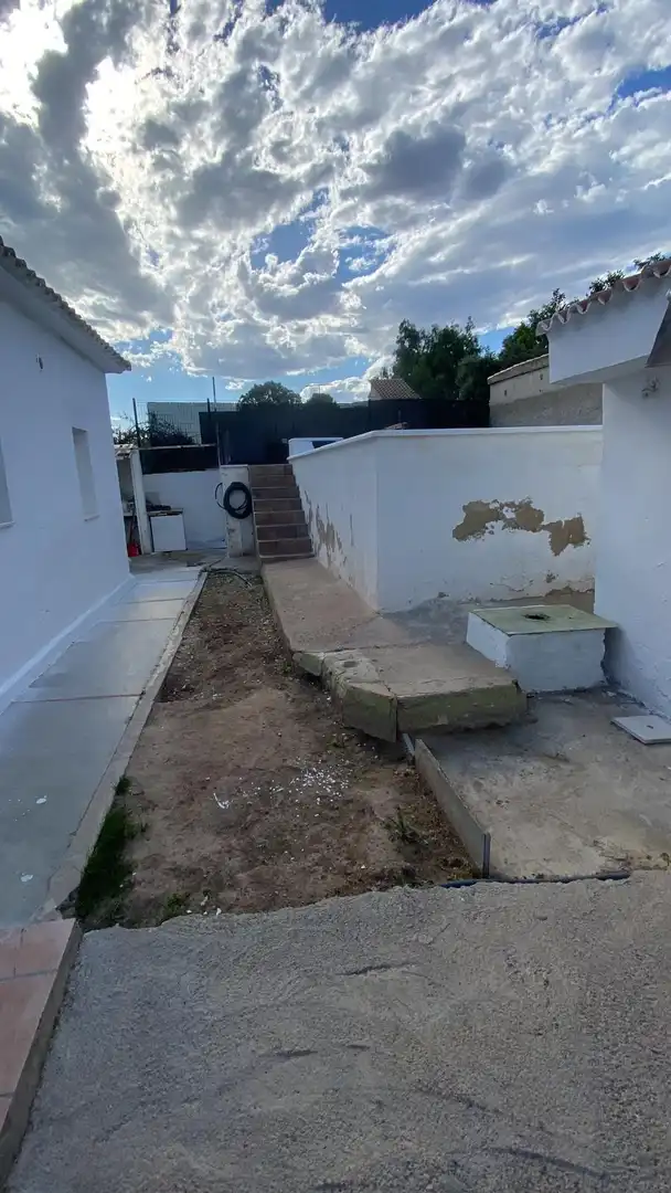 Casa o xalet en venda en La Pobla de Vallbona amb Aire condicionat, Terrassa i Piscina comunitària