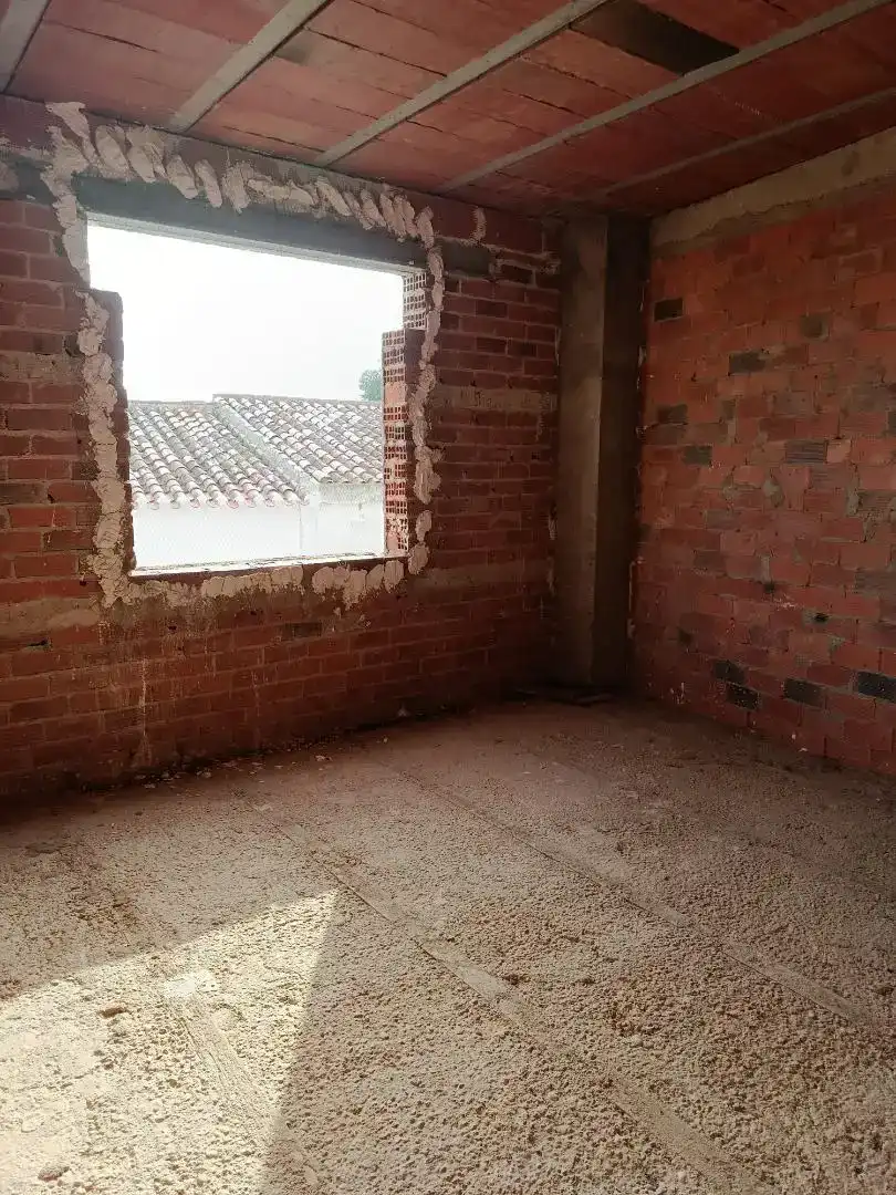 Casa adosada en venta en Abengibre con Balcón