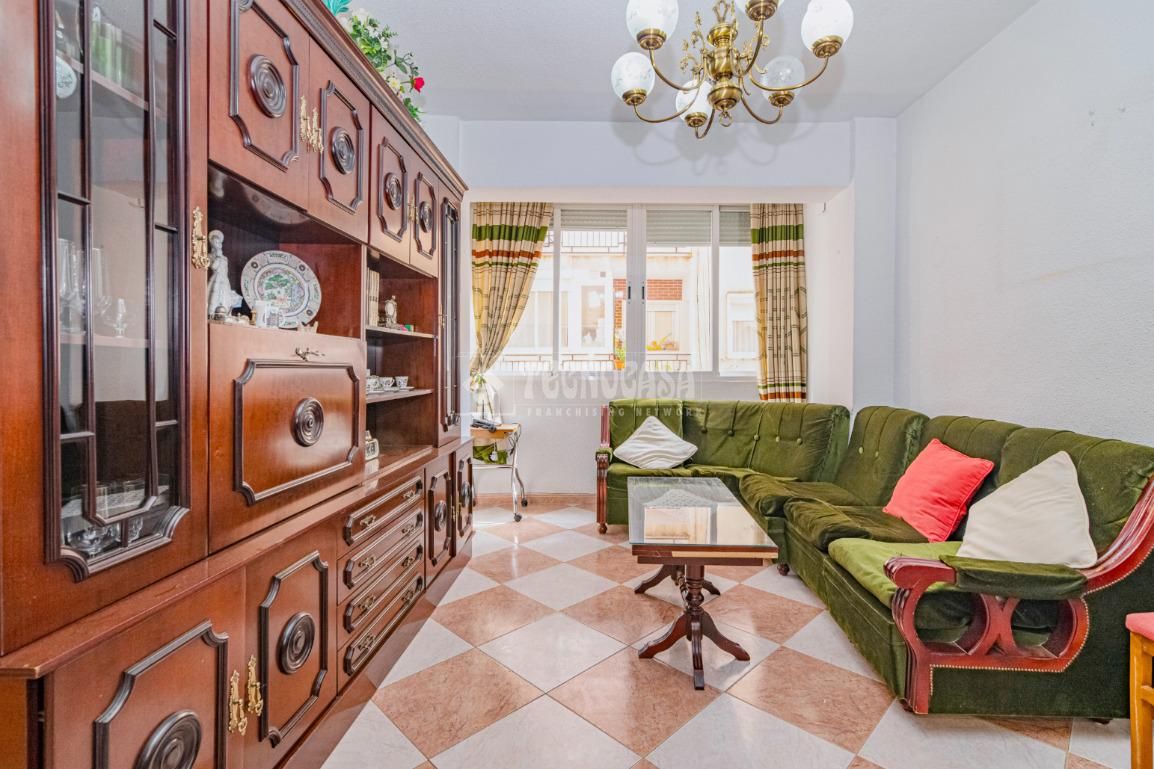 Sala de estar de Piso en venta en  Granada Capital con Balcón