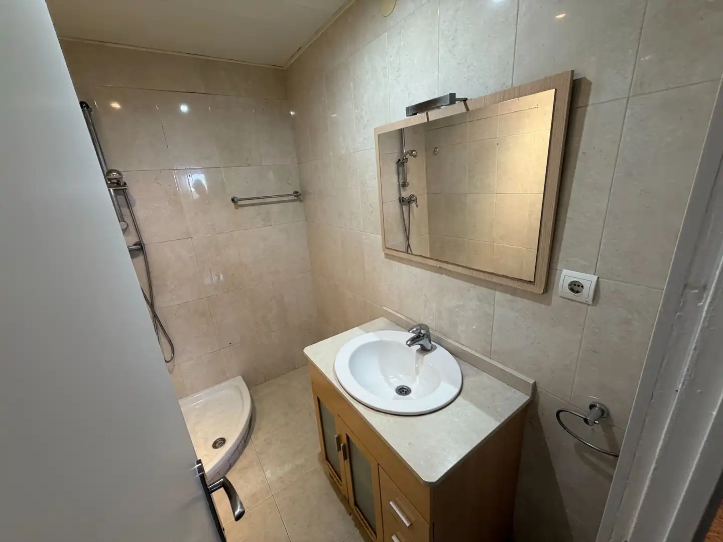 Flat with lift for sale in Nucli Urbà, imagen 4