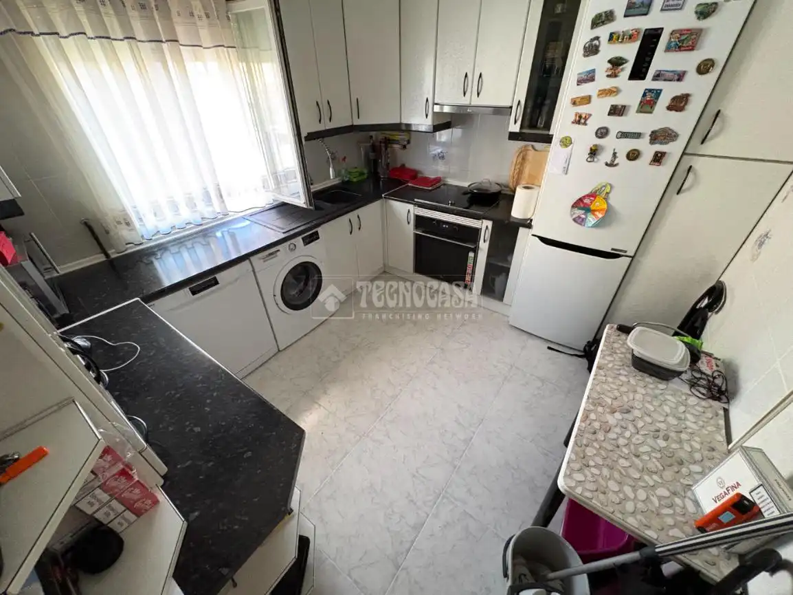 Cocina de Piso en venta en Guadalajara con Calefacción