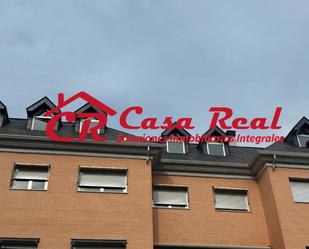 Vista exterior de Àtic en venda en Collado Villalba amb Calefacció, Parquet i Forn