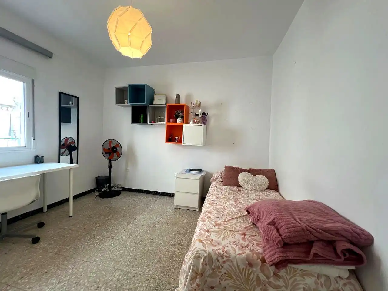 Flat for rent in Segre, El Plantinar – Avda. La Paz - El Juncal