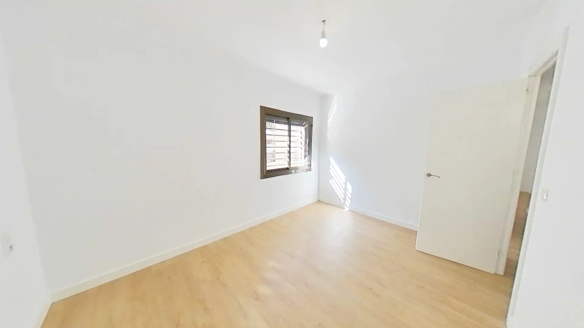 Bedroom of Flat for sale in Sabadell