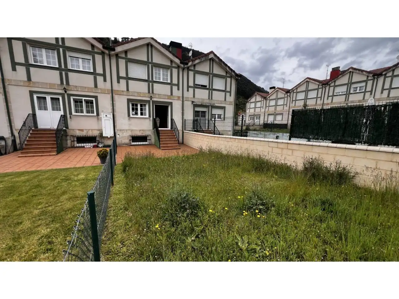 Garden of Detached homes for sale in Espinosa de los Monteros  with Heating, Private garden and Terrace